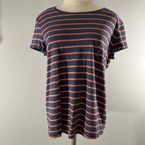 ✨This shirt is from Universal Thread and size medium✨